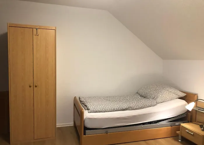 Апартаменты 4 Zimmer-komfortwohnung Mit Viel Platz In