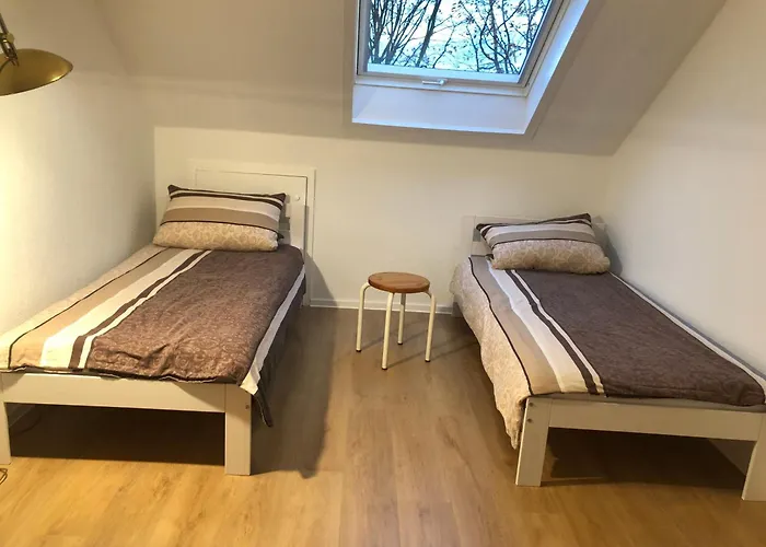 Апартаменты 4 Zimmer-komfortwohnung Mit Viel Platz In